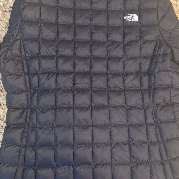 Women’s Northface Thermoball ECO 2.0 - Picture 10 of 11